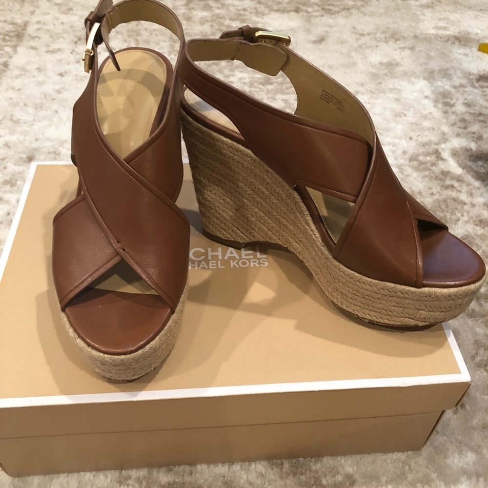 ❤️MICHAEL KORS Wedges❤️